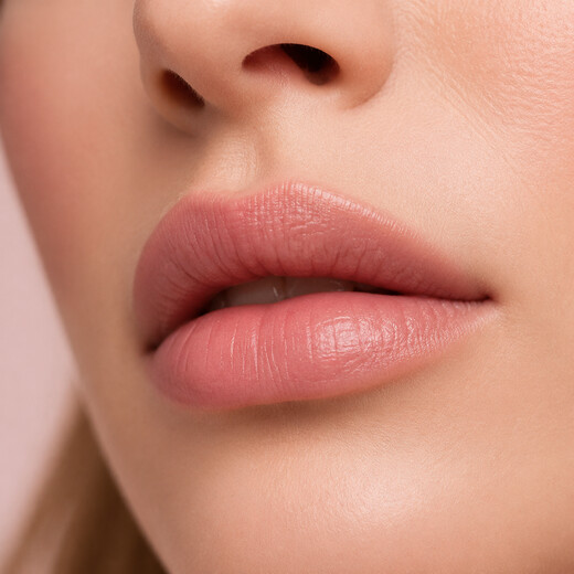 Lippen mit weicher Kontur nach der Behandlung